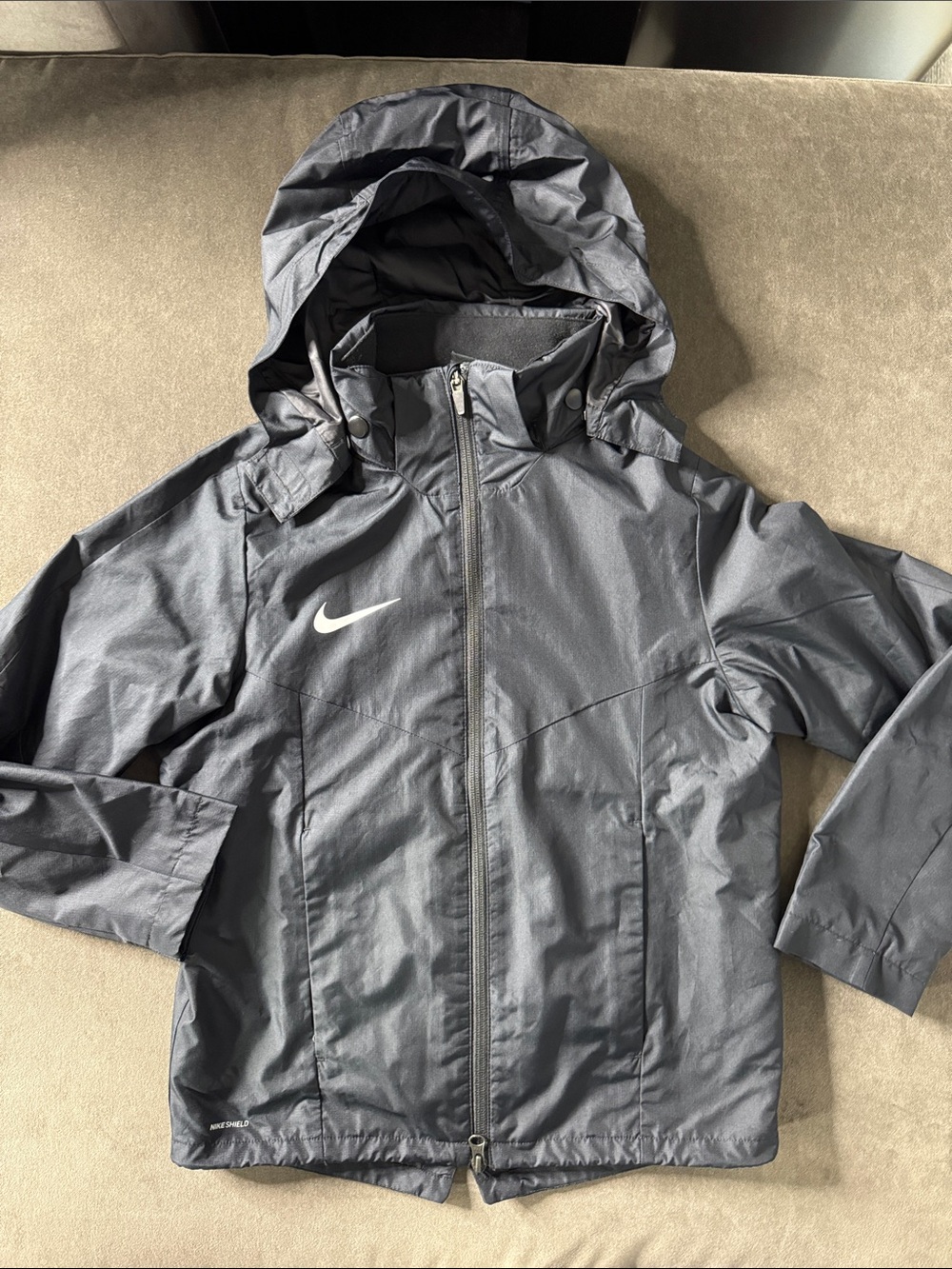 Nike Kids Black Removable Hood Rain Jacket Size M **READ FLAW